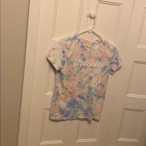 Hollister rainbow tee size small